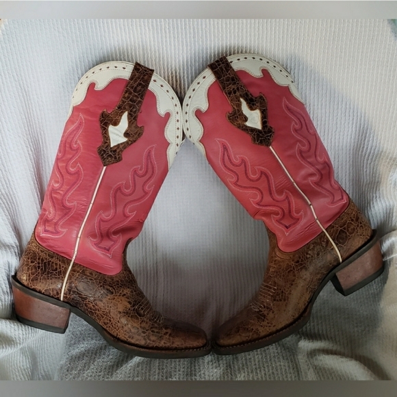 🌟SEE NEW LISTING!🌟🎀Barbie Pink 🌟 Vintage Cowgirl🎀💗Ariat Women's 🌟 - Picture 8 of 12